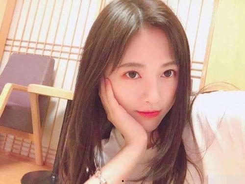 国产极品自拍,展现独特魅力，记录生活瞬间  第2张